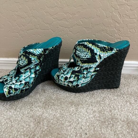 Nanette Lepore Teal Python Snake Cut Out Woven Wedge Sandals 6 - Picture 5 of 8